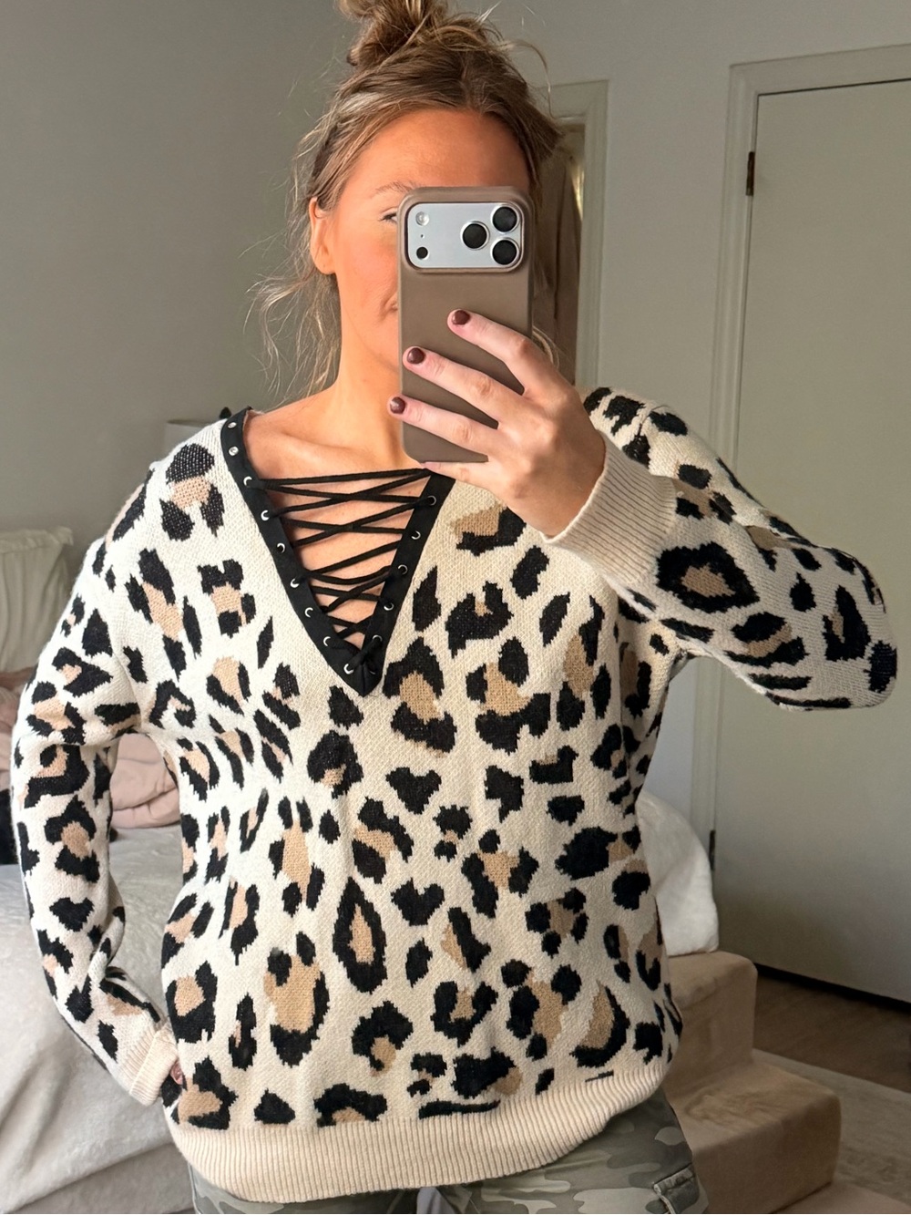 entro Leopard Print Lace-Up V-Neck Sweater - Cream, Black, Tan